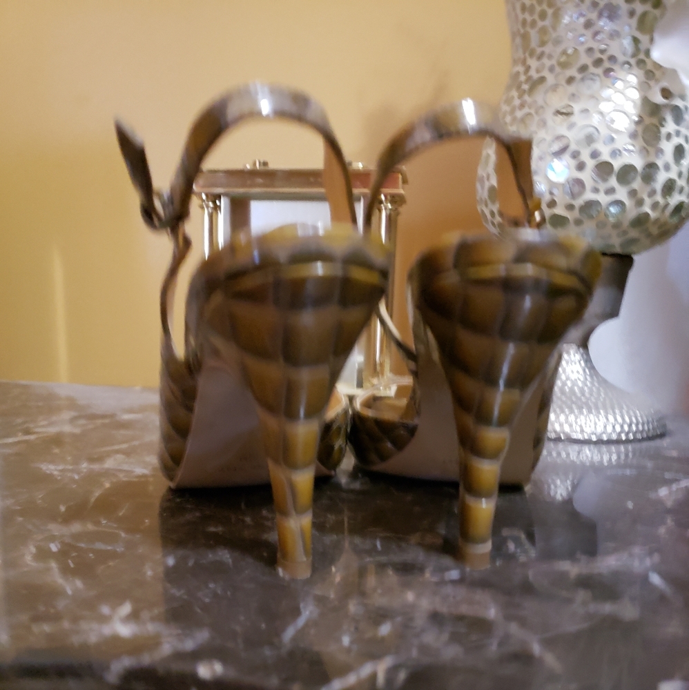 Heels - Picture 3 of 5